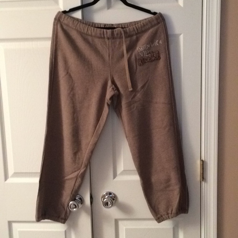 Ruehl sweatpants